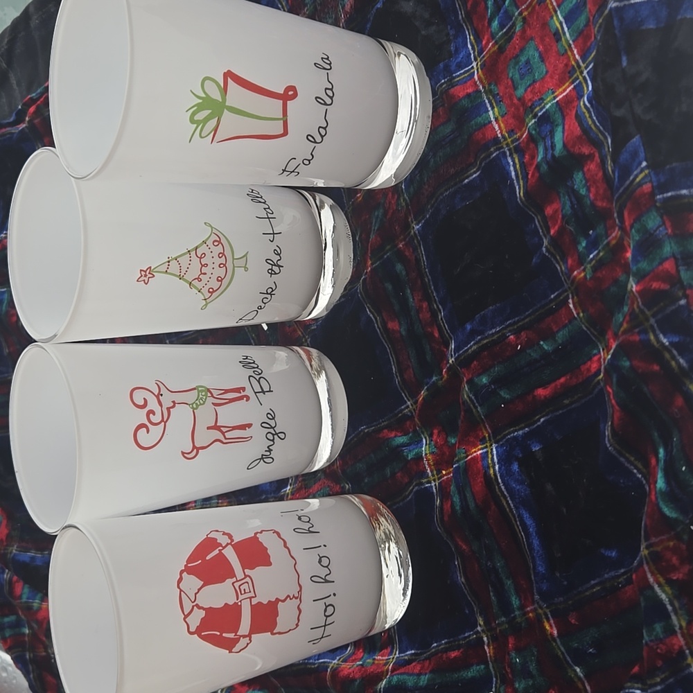 Festive Holiday Glass Set